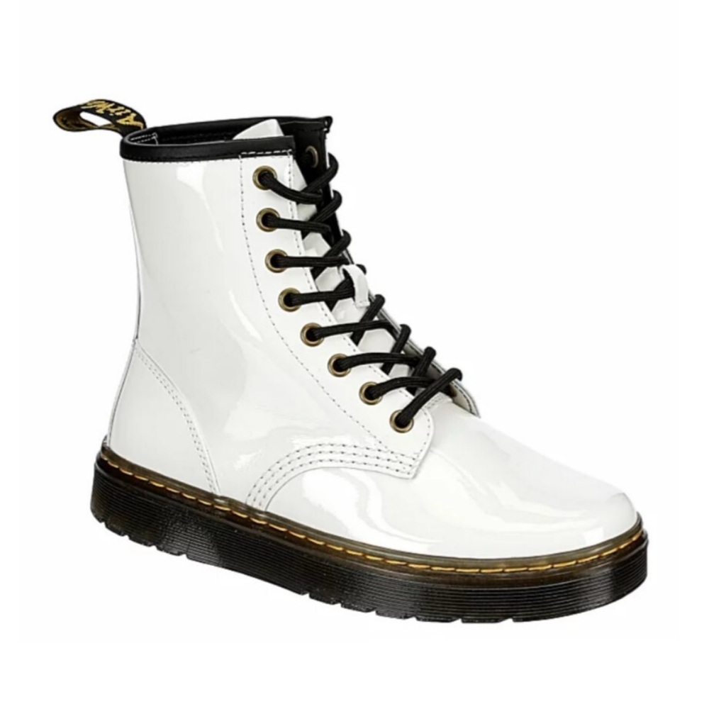 Dr. Martens Zavala Shiny Boots
Size 9